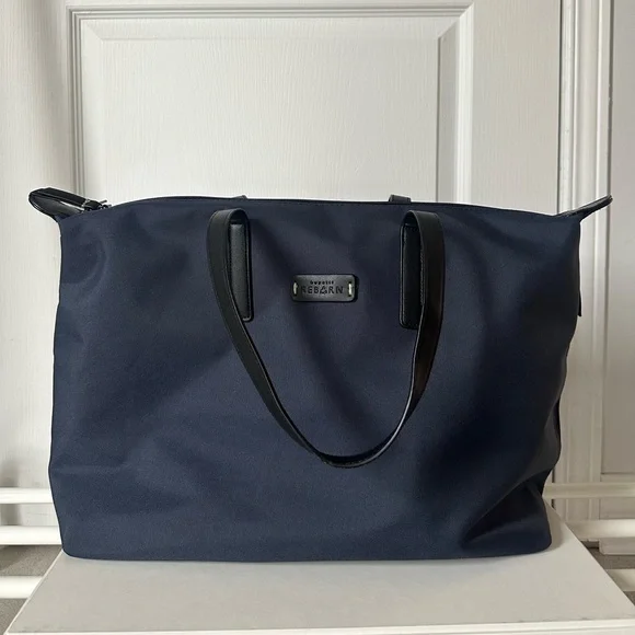 Nylon tote - Picture 1 of 3